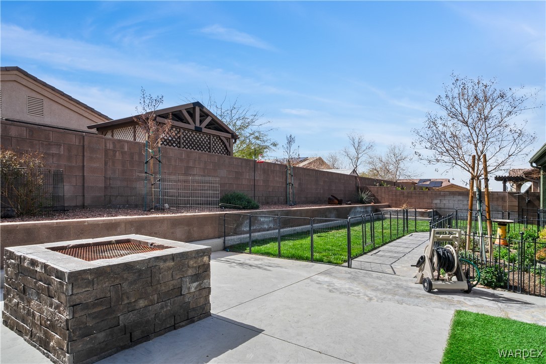 3270 Motherload Road Kingman, AZ 86401 - Photo 36 of 49 Patio