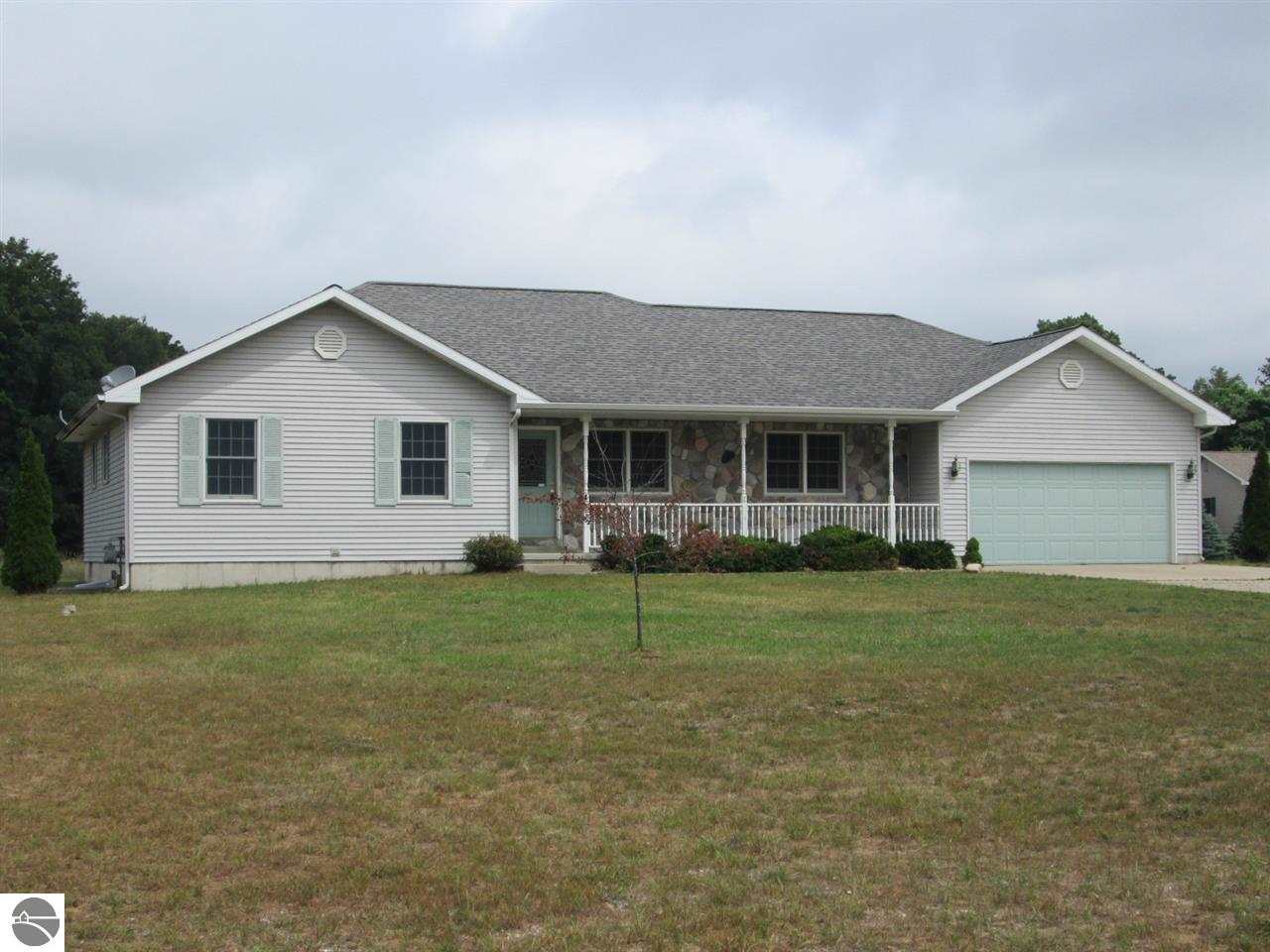 6069 East 34 Road Cadillac, MI 49601 - Photo 7 of 61 1778689-6.JPG