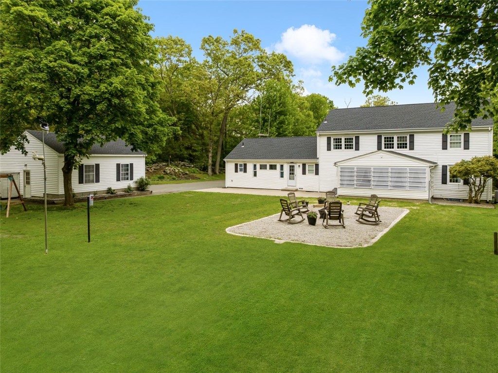 268 Log Road Smithfield, RI 02917 - Photo 6 of 50
