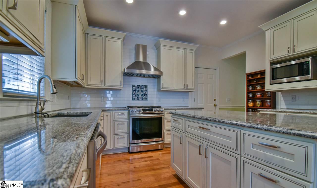 118 Sun Meadow Road Greer, SC 29650 - Photo 13 of 32 Gallery Image 13