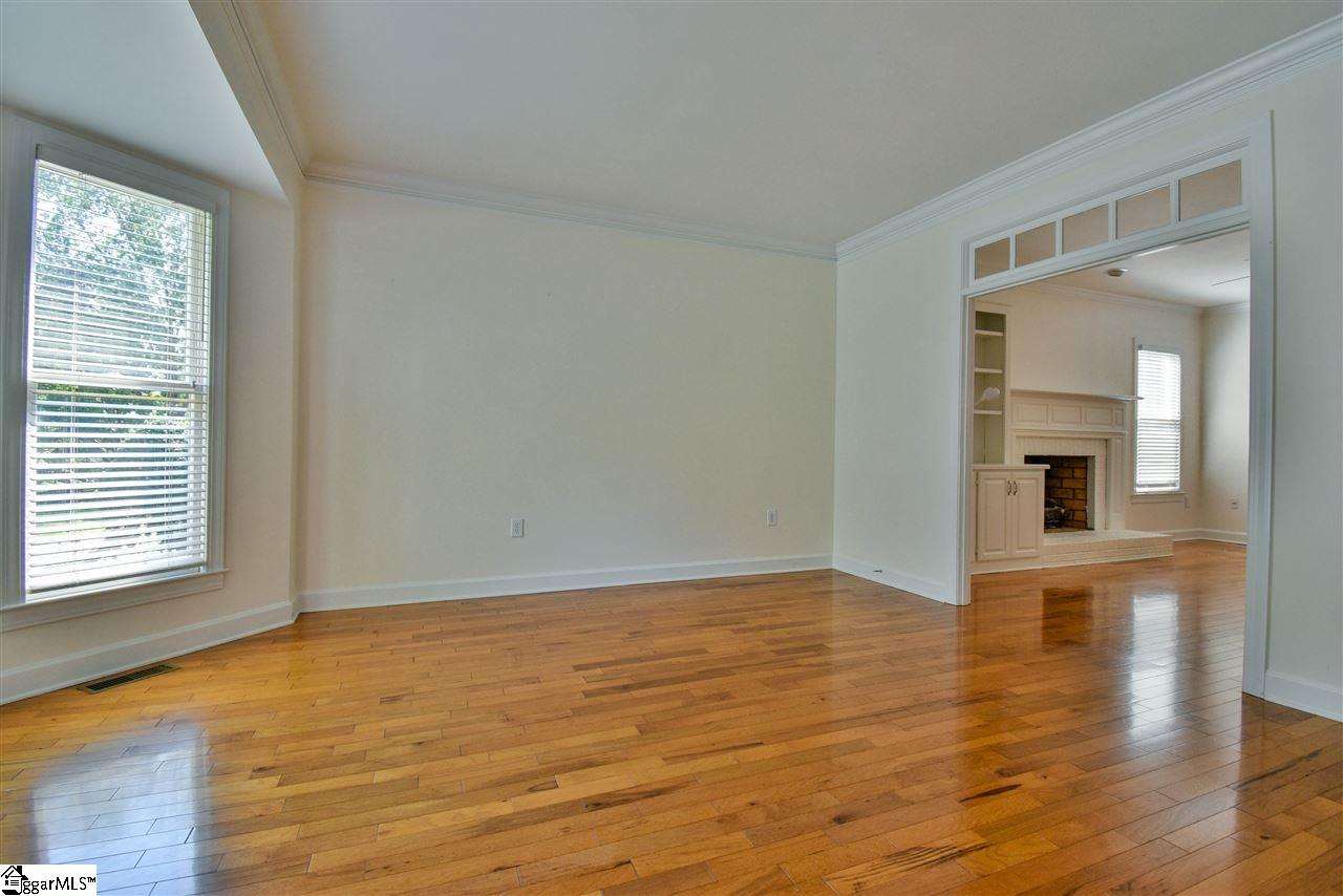118 Sun Meadow Road Greer, SC 29650 - Photo 7 of 32 Gallery Image 7