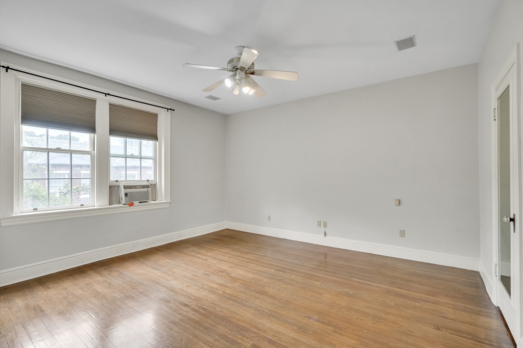 141 Beaconsfield Road, Unit 6 Brookline, MA 02445 - Photo 11 of 19