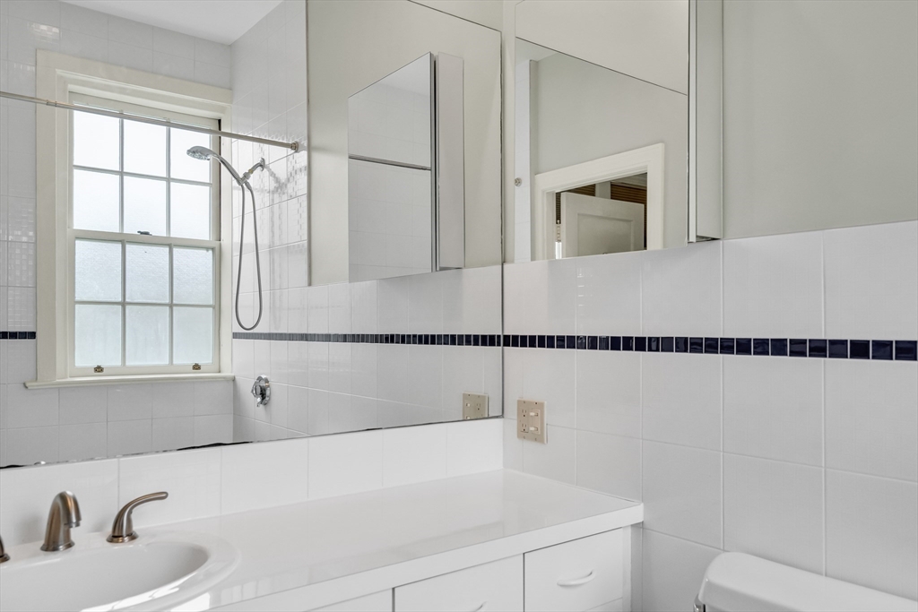 141 Beaconsfield Road, Unit 6 Brookline, MA 02445 - Photo 13 of 19