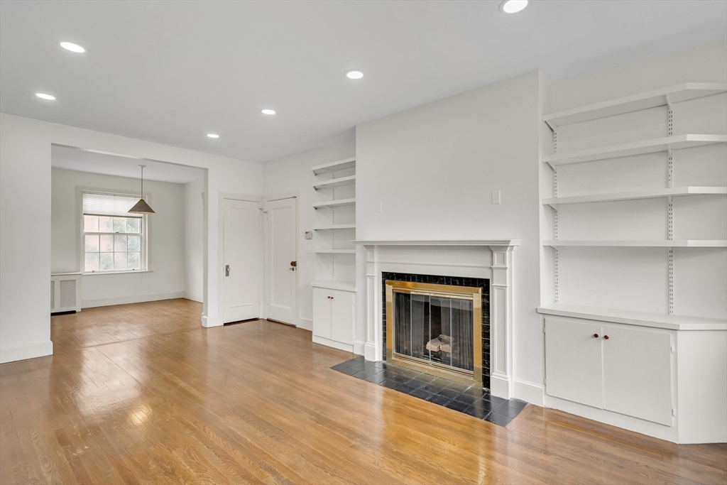 141 Beaconsfield Road, Unit 6 Brookline, MA 02445 - Photo 2 of 19