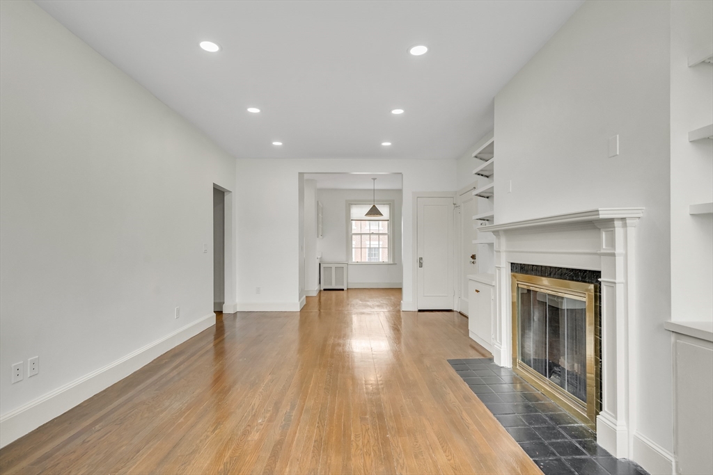 141 Beaconsfield Road, Unit 6 Brookline, MA 02445 - Photo 3 of 19