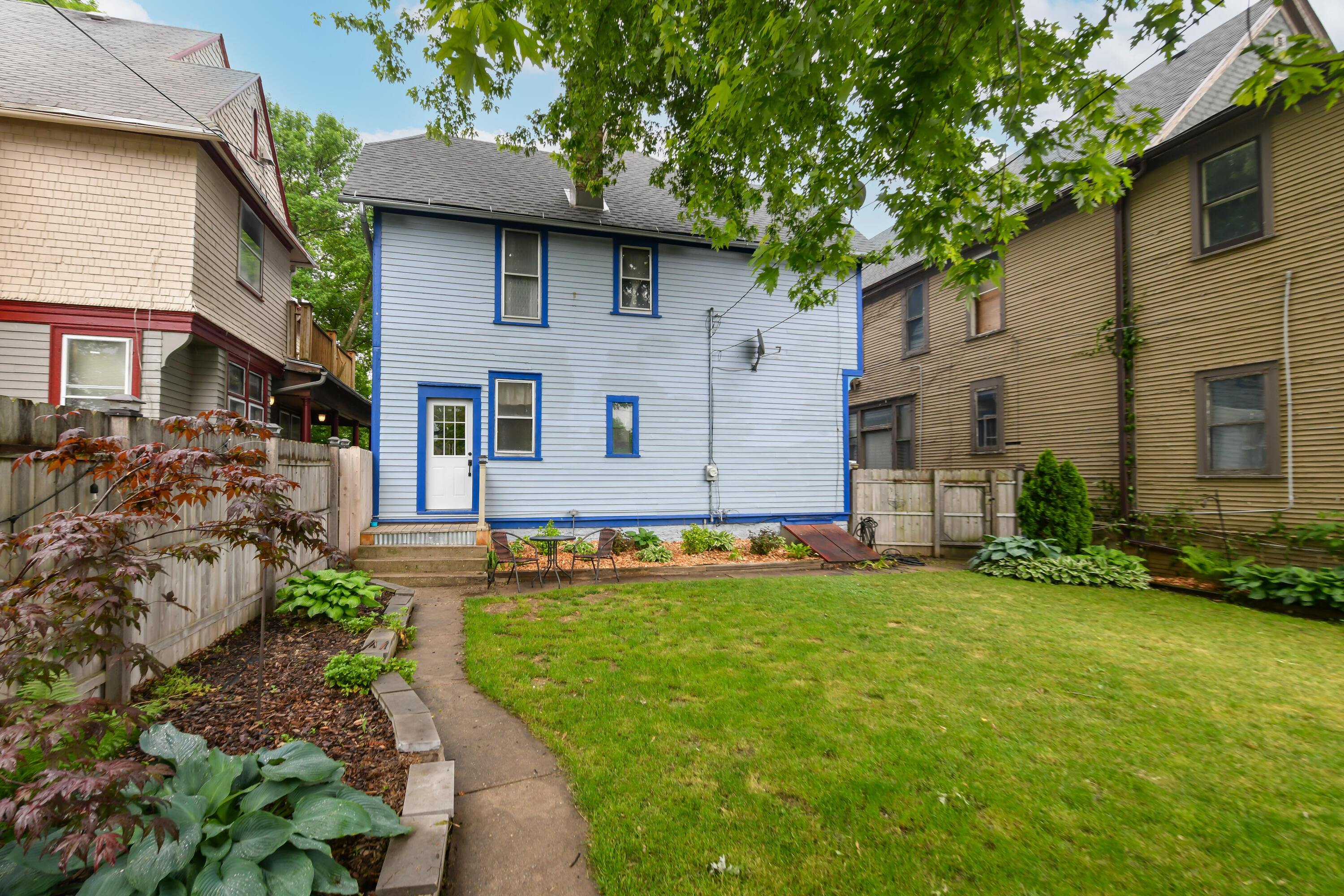 933 North 34th Street Milwaukee, WI 53208 - Photo 37 of 38 HEN_4657