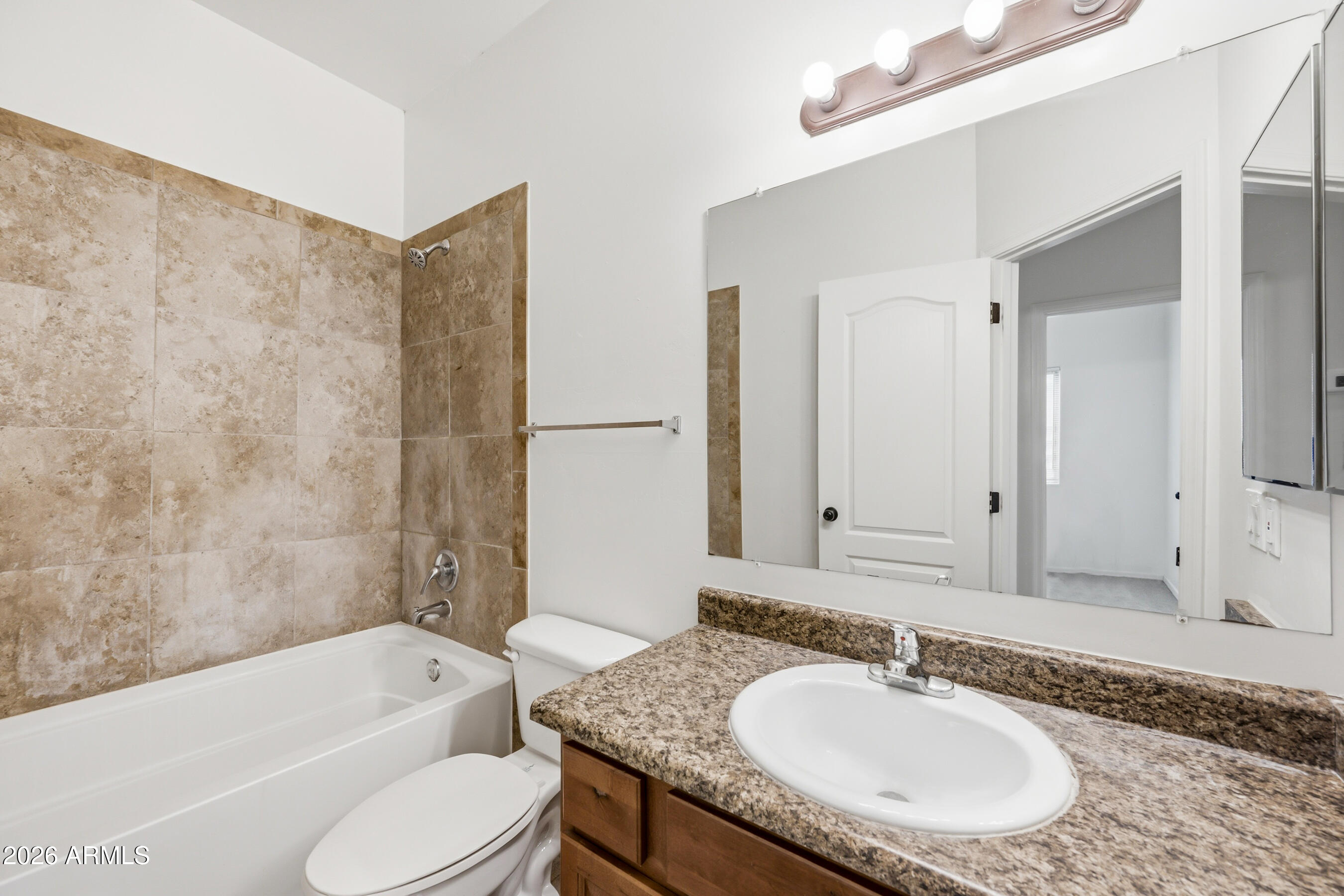 8917 North 4th Street, Unit B Phoenix, AZ 85020 - Photo 15 of 21 17-8917N4SB-ocupix-