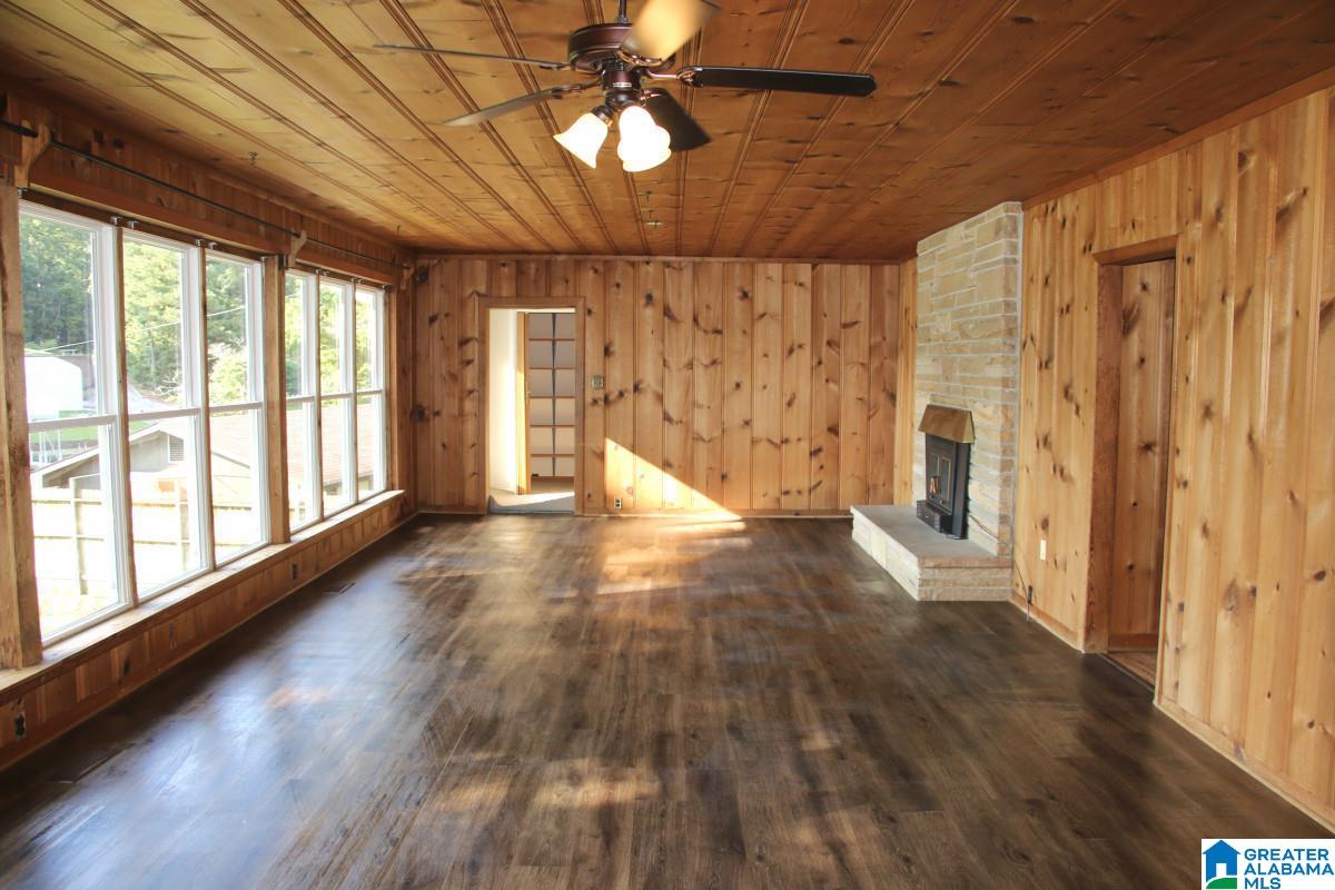 216 Lakeshore Drive Oneonta, AL 35121 - Photo 4 of 17