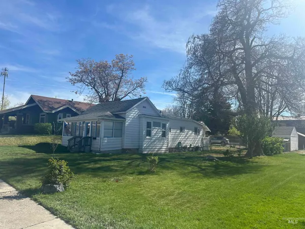 $199,900 | 309 North Broadway, Buhl, ID 83316