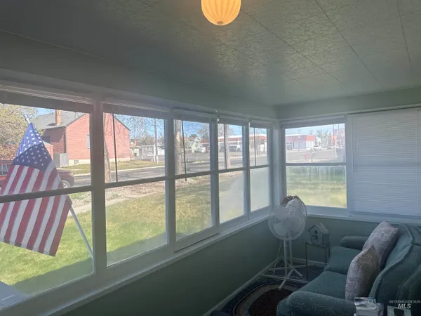 $199,900 | 309 North Broadway, Buhl, ID 83316