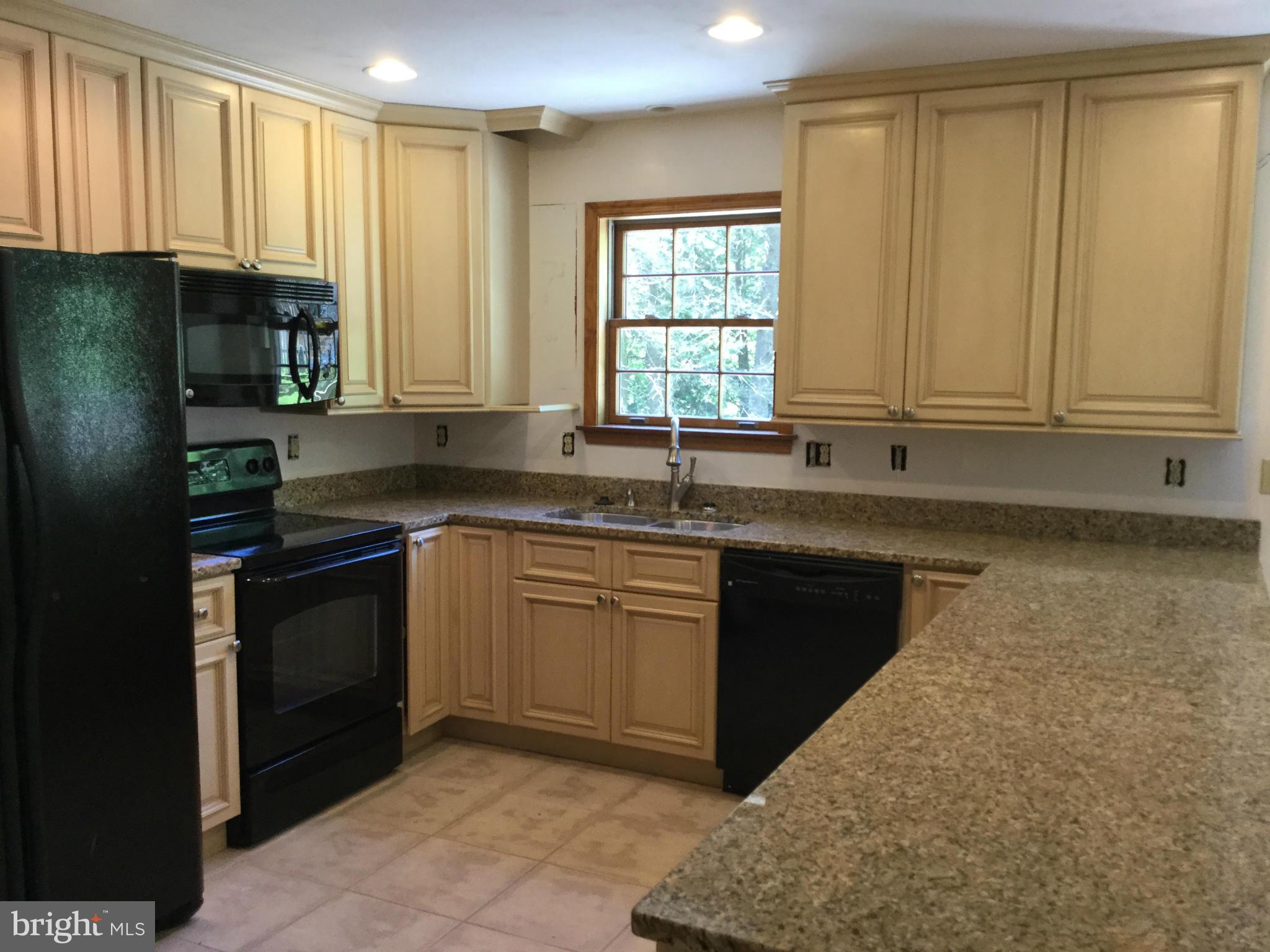 3045 Wheatfield Road Finksburg, MD 21048 - Photo 3 of 27 GRANITE COUNTERS
