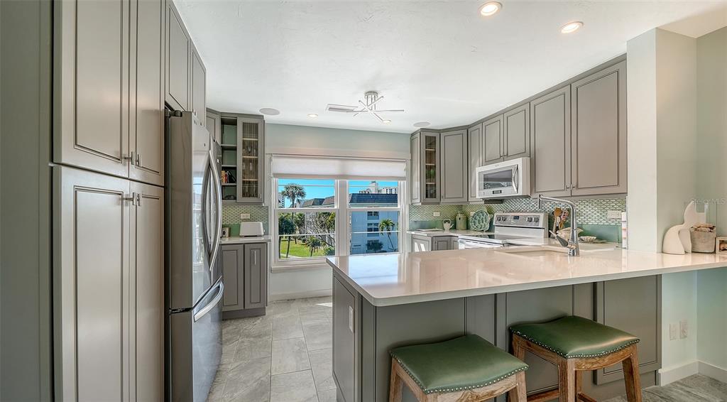 4440 Exeter Drive, Unit 301 Longboat Key, FL 34228 - Photo 7 of 72