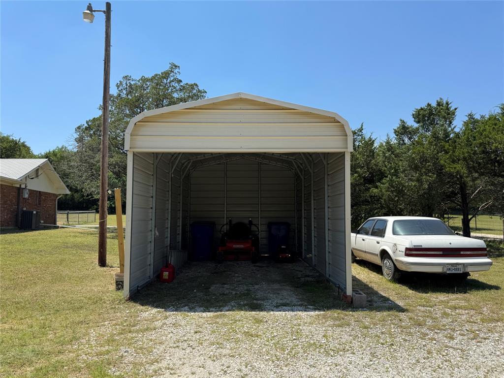 450 Woodbine Estates Road Gainesville, TX 76240 - Photo 24 of 36