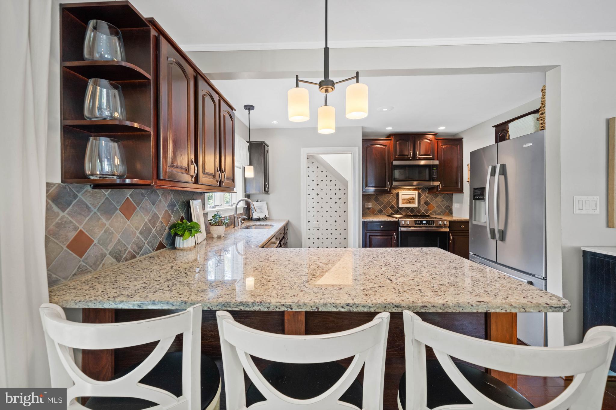 446 Chambers Rock Road Landenberg, PA 19350 - Photo 17 of 51 peninsula breakfast bar