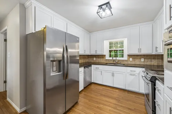$580,000 | 1305 Jewell Drive, Columbia, TN 38401
