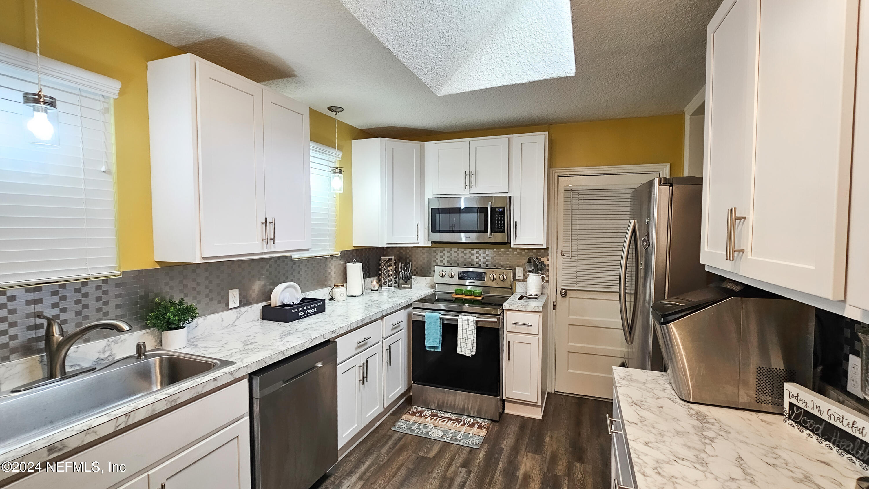 3820 Zion Road Jacksonville, FL 32207 - Photo 18 of 39 3820 Zion Rd Interior-07