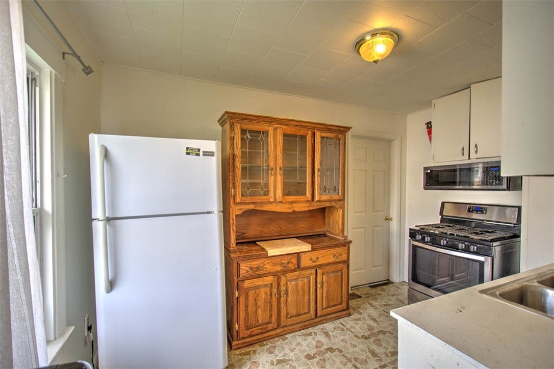1260 East Johns Avenue Decatur, IL 62521 - Photo 10 of 22 Gallery Image 10