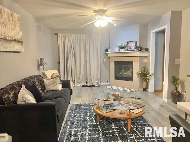 $149,000 | 3828 Creek Hill Drive, Unit 3, Bettendorf, IA 52722