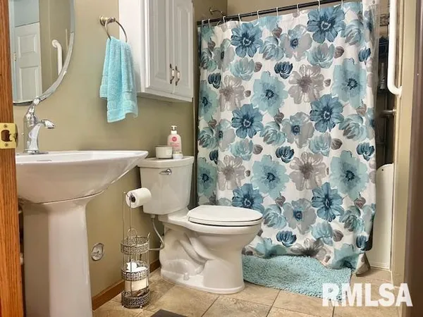 $149,000 | 3828 Creek Hill Drive, Unit 3, Bettendorf, IA 52722