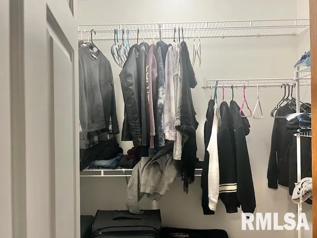 $149,000 | 3828 Creek Hill Drive, Unit 3, Bettendorf, IA 52722