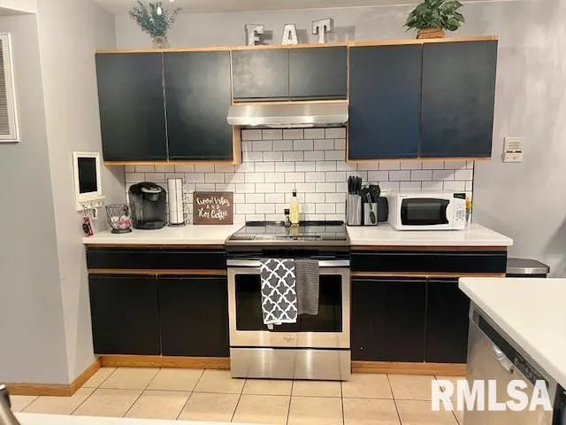 $149,000 | 3828 Creek Hill Drive, Unit 3, Bettendorf, IA 52722