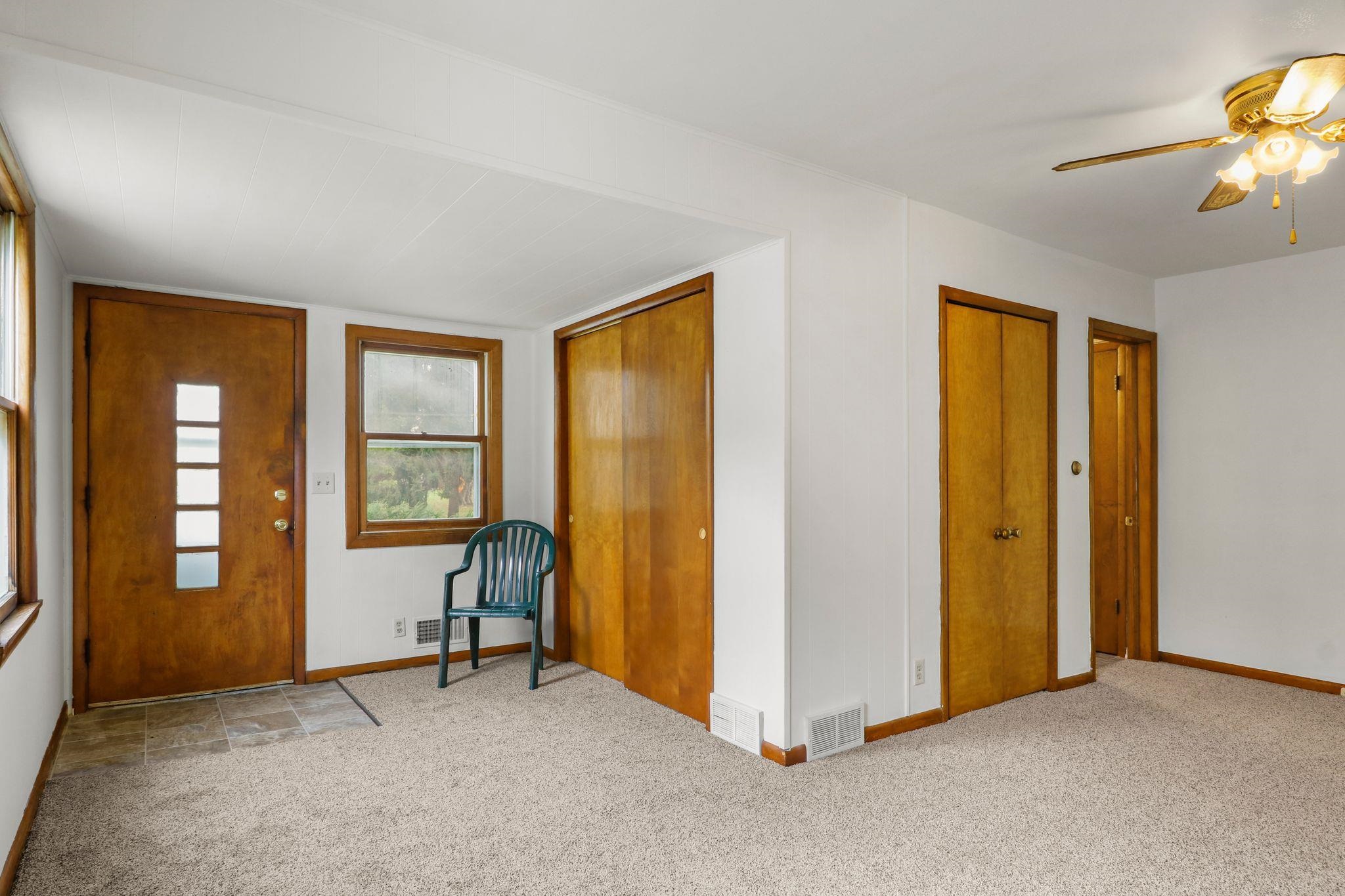 3570 Ridgeway Avenue Madison, WI 53704 - Photo 12 of 36 Gallery Image 12