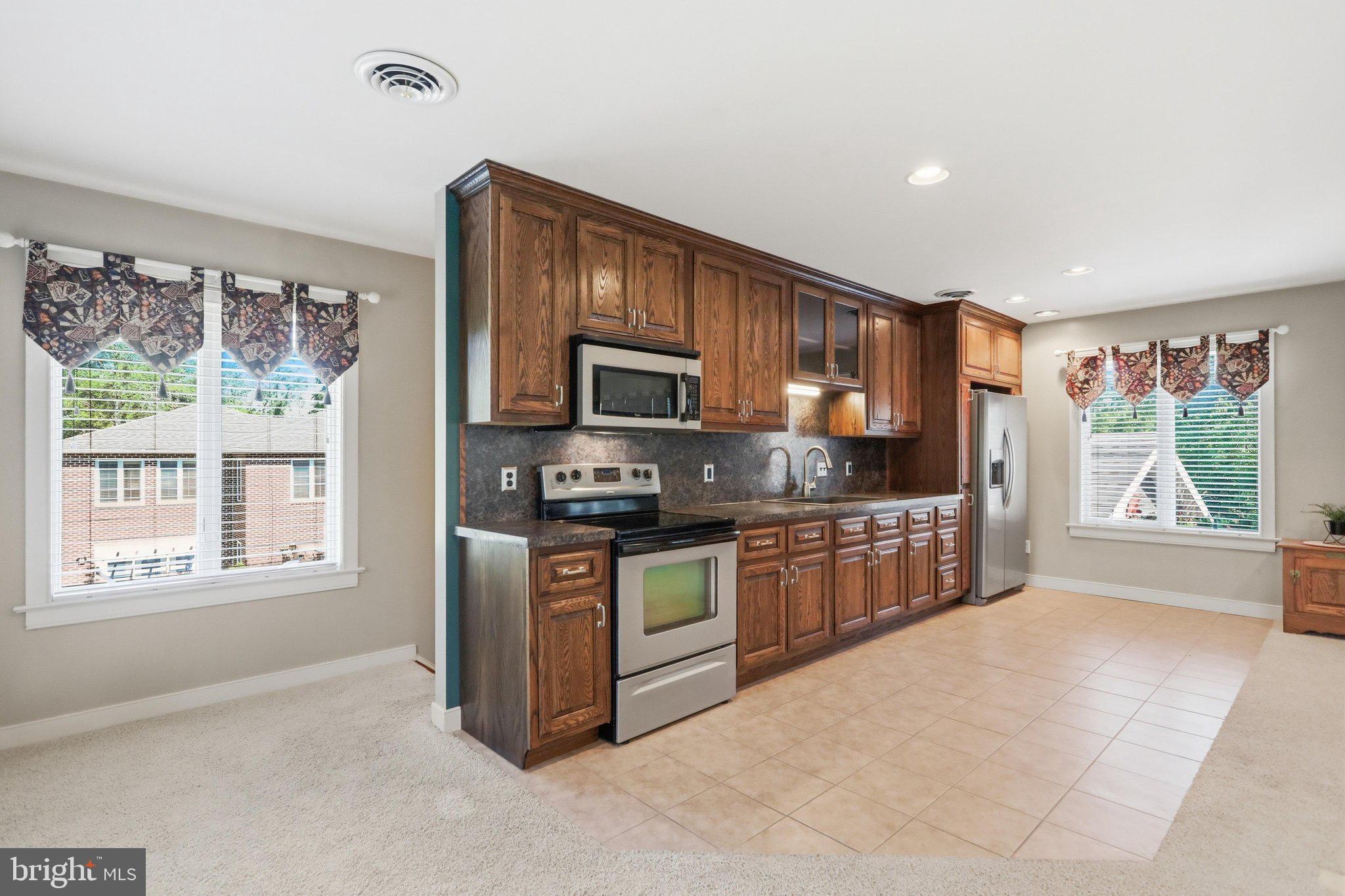 686 Bowman Road Chambersburg, PA 17202 - Photo 70 of 107 Primary In-Law Suite