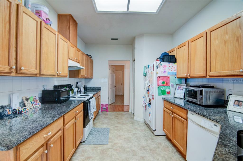 7852 Southwest 84th Way Gainesville, FL 32608 - Photo 15 of 30