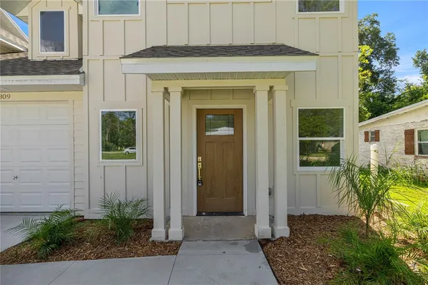a view of a entryway of the house