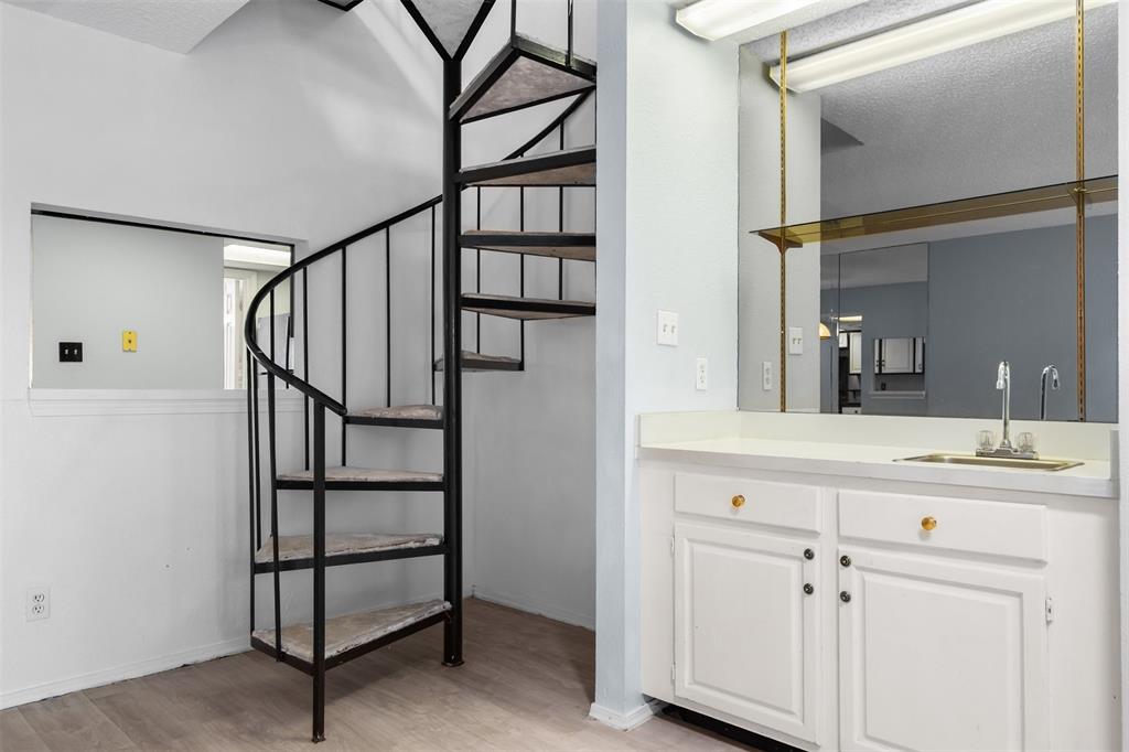 5590 Spring Valley Road, Unit H 203 Dallas, TX 75254 - Photo 13 of 27
