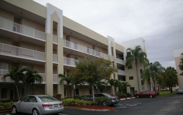 2541 North Nob Hill Road, Unit 206 Sunrise, FL 33322 - Photo 19 of 44 a building view