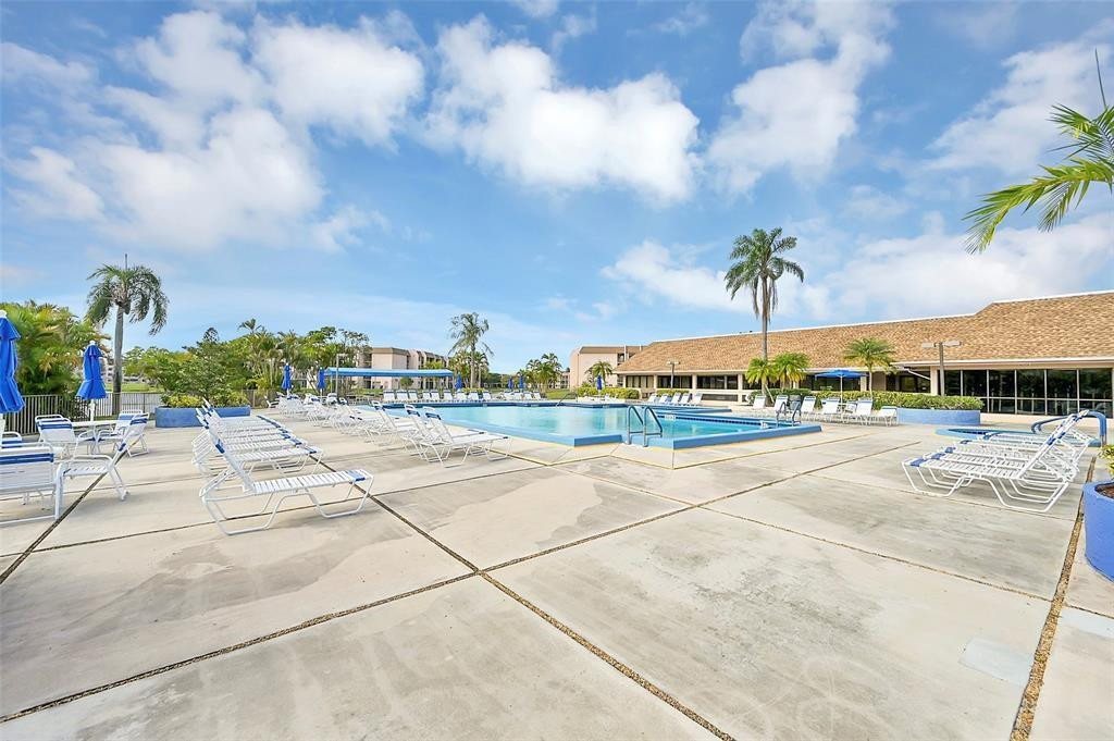 2541 North Nob Hill Road, Unit 206 Sunrise, FL 33322 - Photo 38 of 44 a view of a basket ball ground