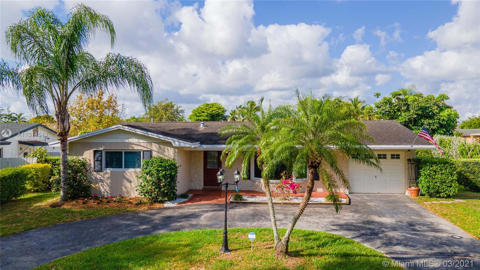 7740 Southwest 146th Road Miami, FL 33183 - Photo 2 of 37