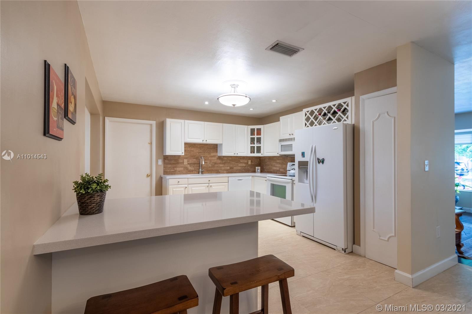 7740 Southwest 146th Road Miami, FL 33183 - Photo 12 of 37