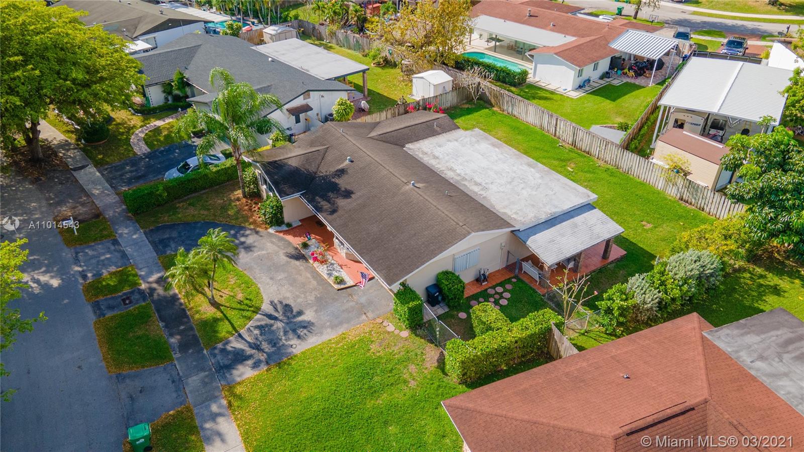 7740 Southwest 146th Road Miami, FL 33183 - Photo 4 of 37