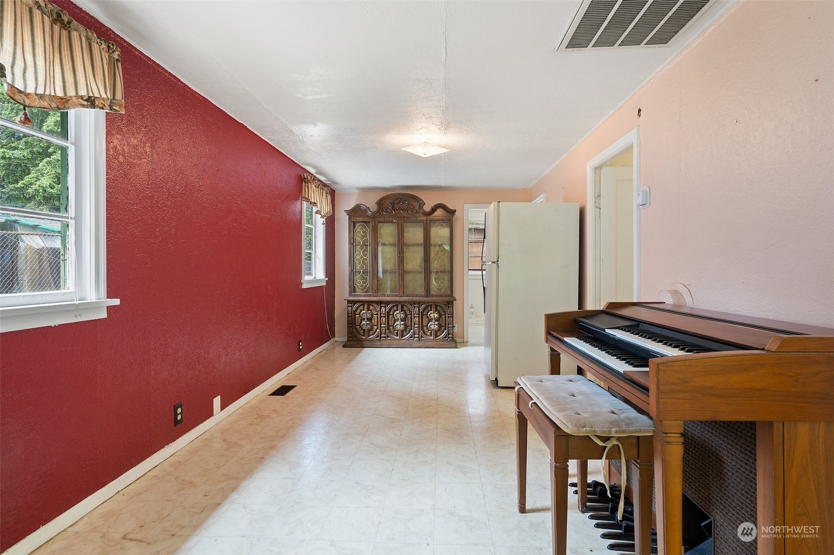2515 Rocky Point Road Northwest Bremerton, WA 98312 - Photo 8 of 29 a view of an empty room and window