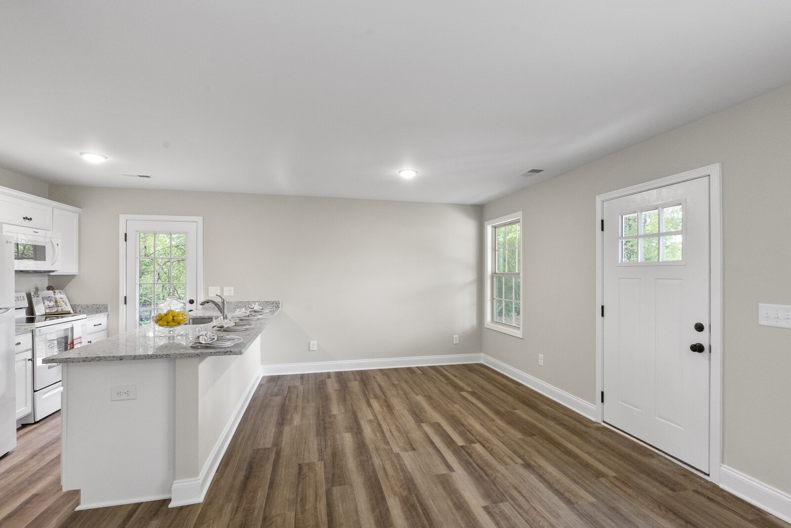 2048 Rice Street Springfield, TN 37172 - Photo 5 of 13 Gallery Image 5