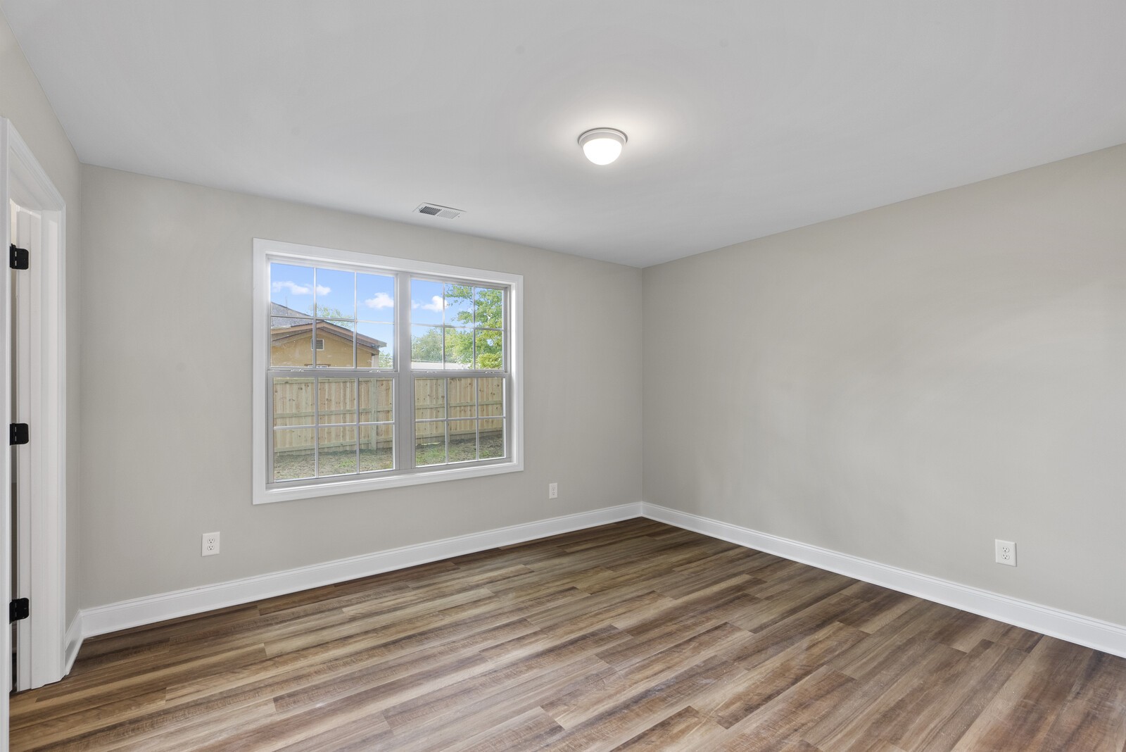 2048 Rice Street Springfield, TN 37172 - Photo 10 of 13 Gallery Image 10