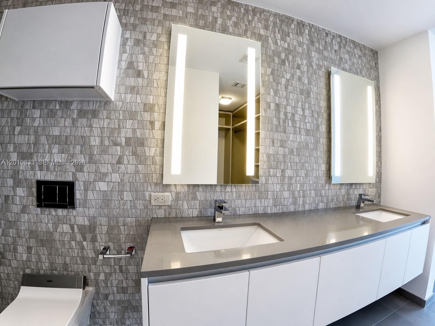 88 Southwest 7th Street, Unit 2206 Miami, FL 33130 - Photo 24 of 44