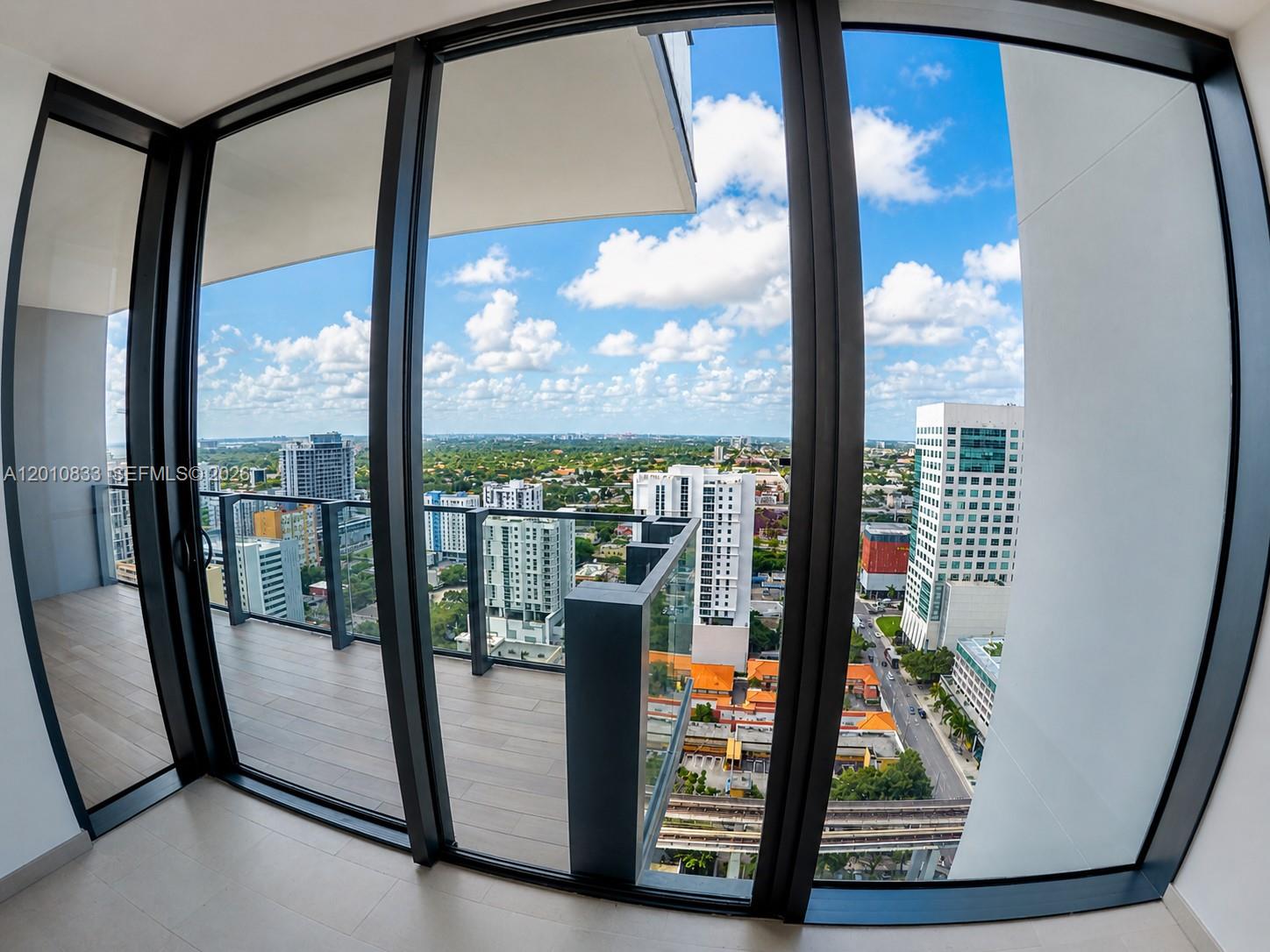 88 Southwest 7th Street, Unit 2206 Miami, FL 33130 - Photo 29 of 44