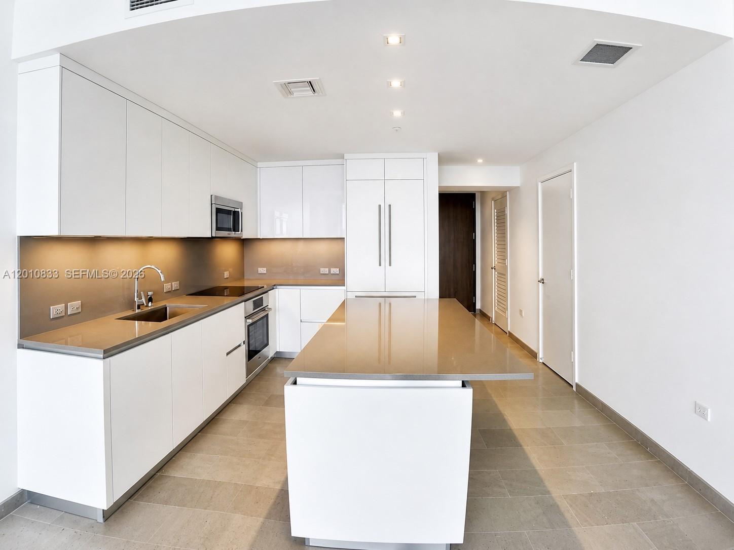 88 Southwest 7th Street, Unit 2206 Miami, FL 33130 - Photo 10 of 44