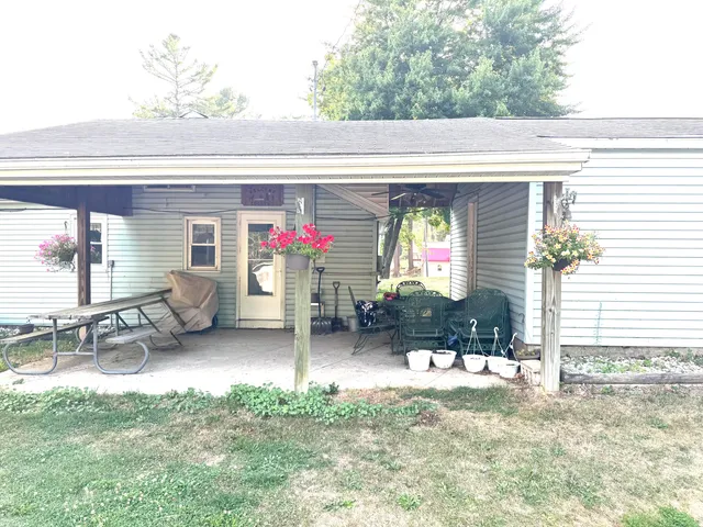 $219,900 | 8871 Lakeview Boulevard, Rodney, MI 49342