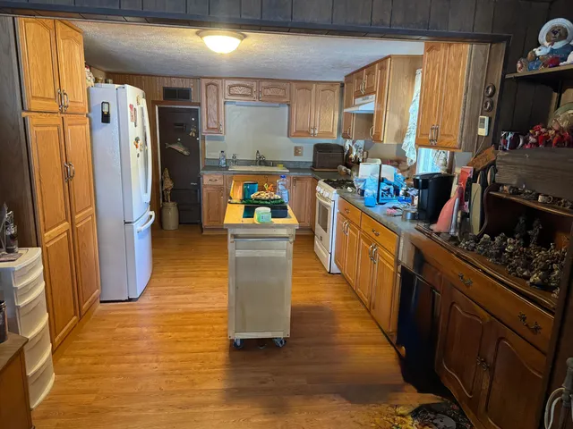 $219,900 | 8871 Lakeview Boulevard, Rodney, MI 49342