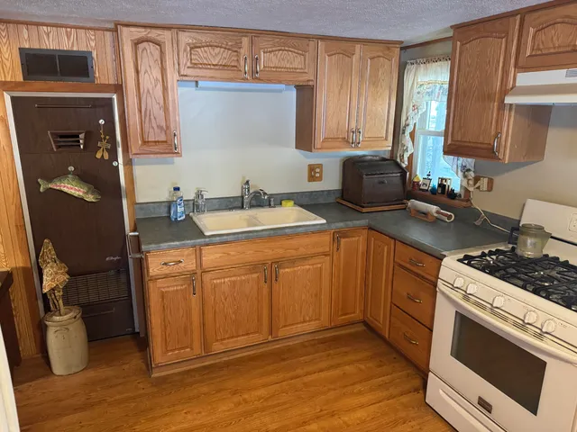 $219,900 | 8871 Lakeview Boulevard, Rodney, MI 49342