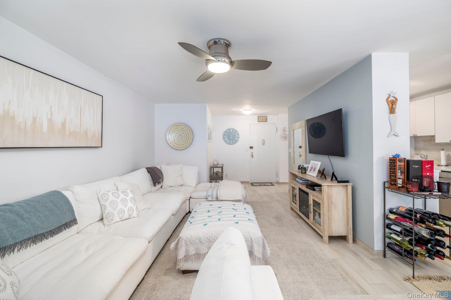 430 Shore Road, Unit 2E Long Beach, NY 11561 - Photo 4 of 19