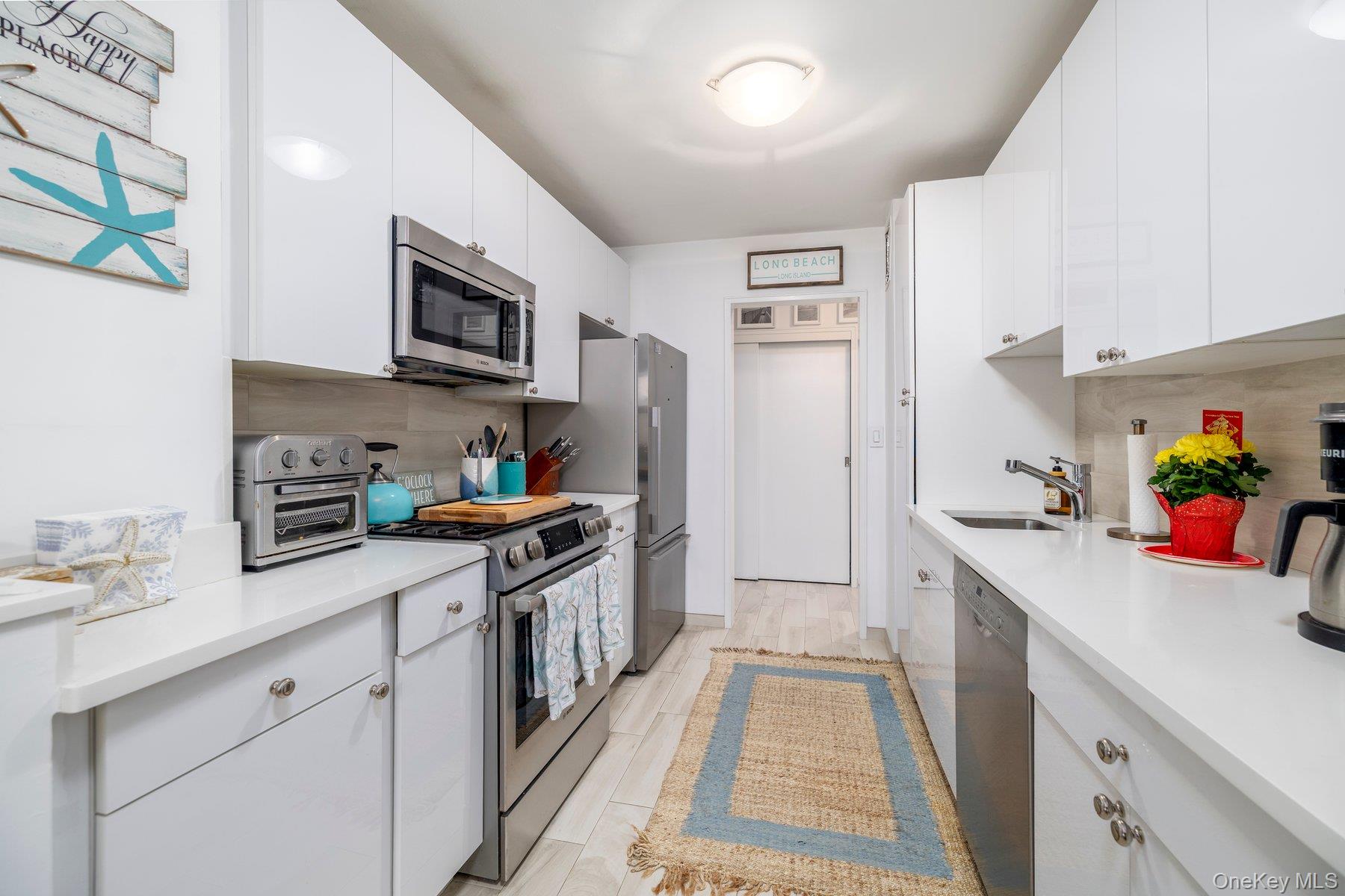 430 Shore Road, Unit 2E Long Beach, NY 11561 - Photo 6 of 19