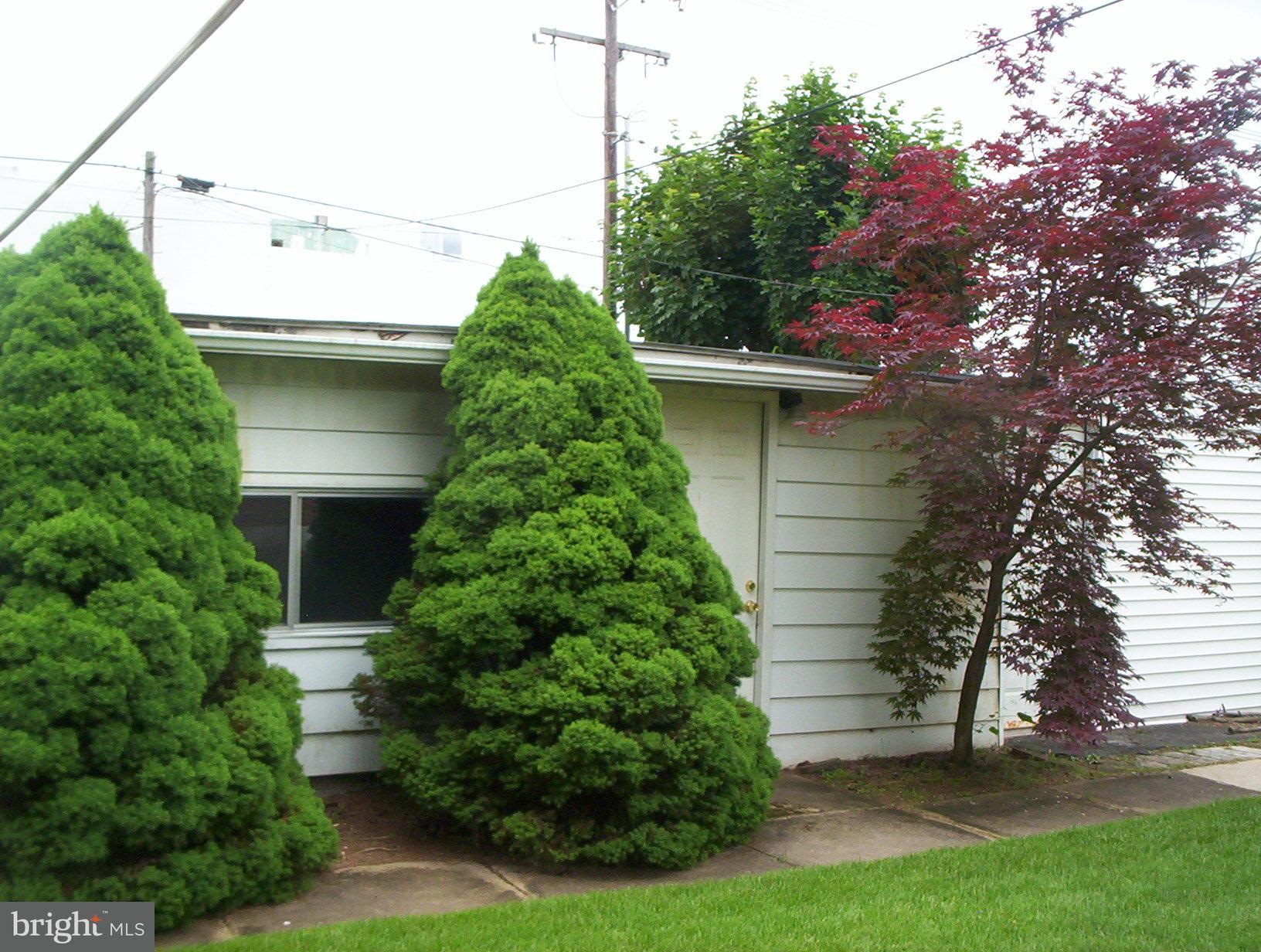 1930 Filbert Street York, PA 17404 - Photo 19 of 20 Garage