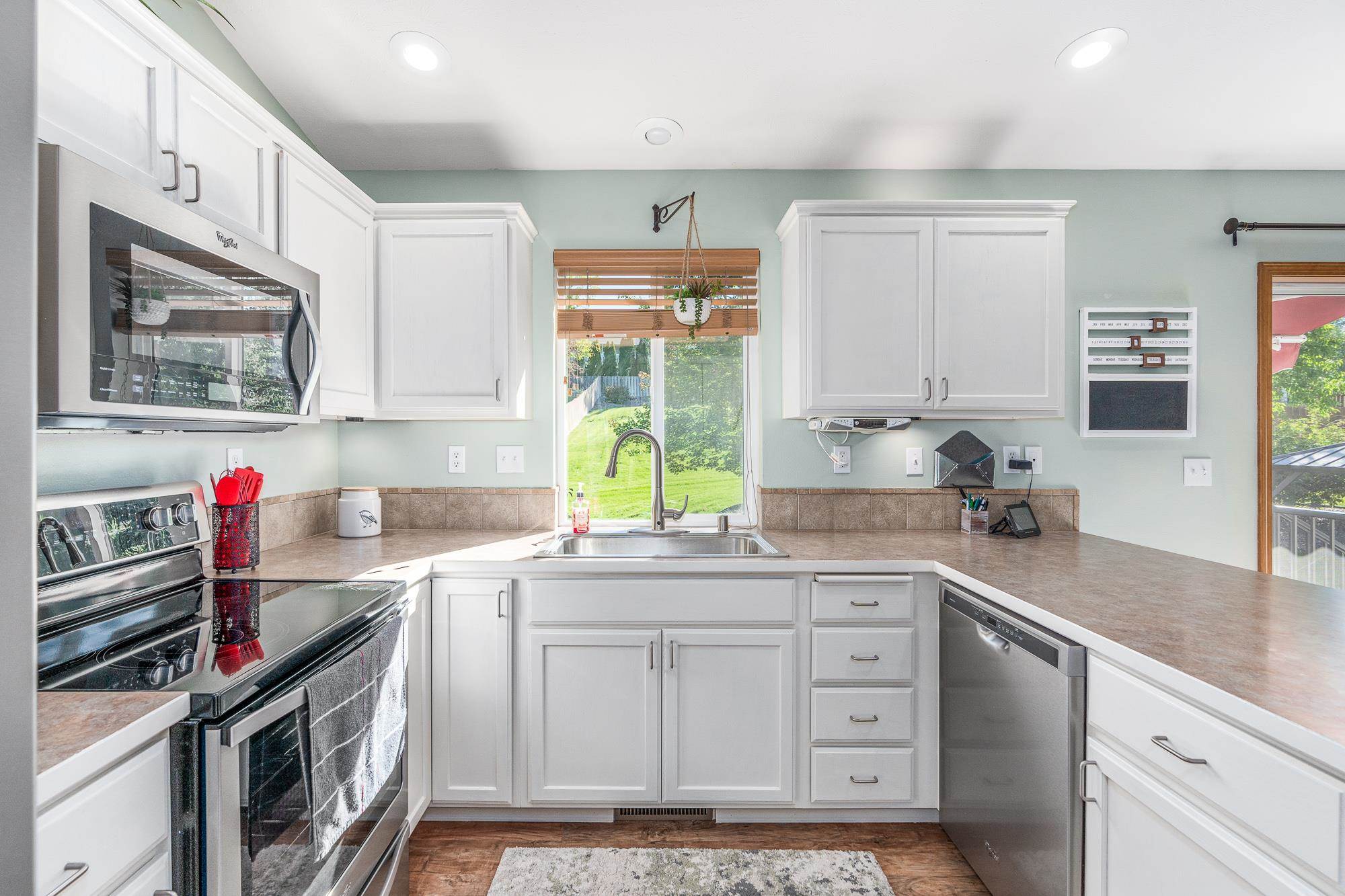 15302 North Chesapeake Road Mead, WA 99021 - Photo 7 of 45 Gallery Image 7