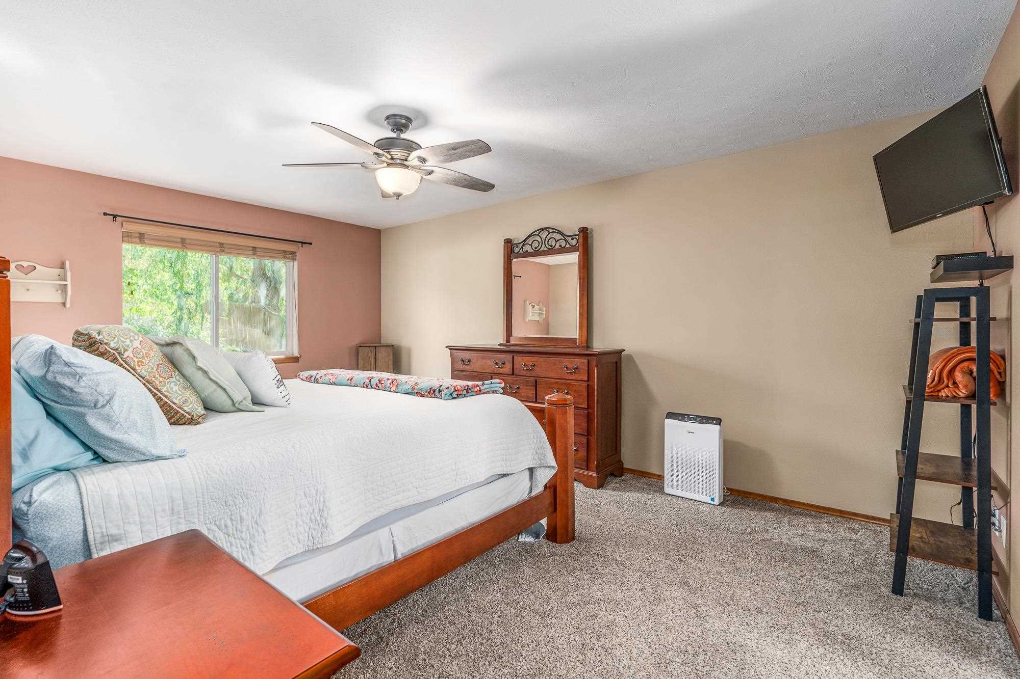 15302 North Chesapeake Road Mead, WA 99021 - Photo 9 of 45 Gallery Image 9