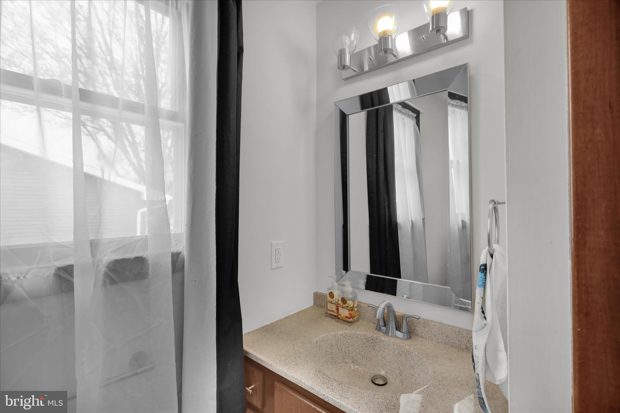 209 New Castle Drive Reading, PA 19607 - Photo 15 of 33 360_7205